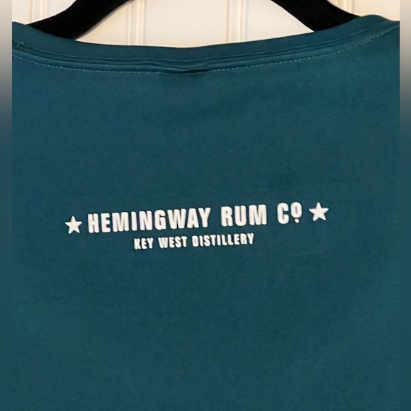 Hemingway Distillery Souvenir Shirt. Papa’s Pilar. Key West Distillery. - Picture 7 of 9